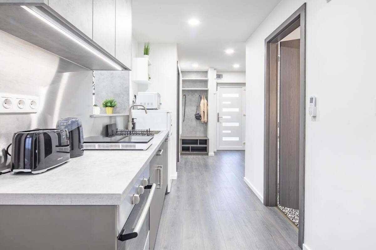 Easy Parking - New - Comfy Apartment Budapest