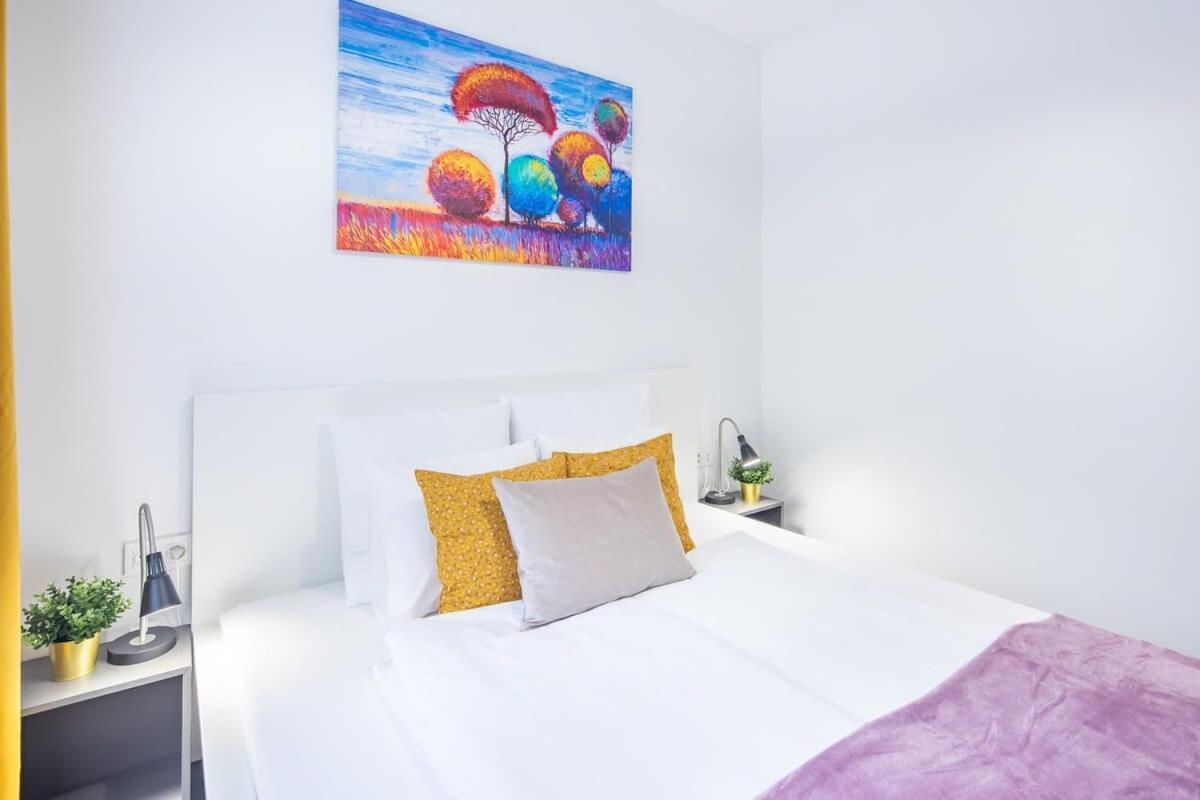 Easy Parking - New - Comfy Apartment *